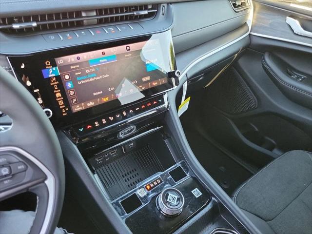 2026 Jeep Grand Cherokee Altitude 4x2