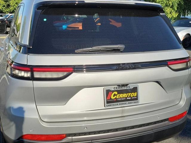 2026 Jeep Grand Cherokee Altitude 4x2