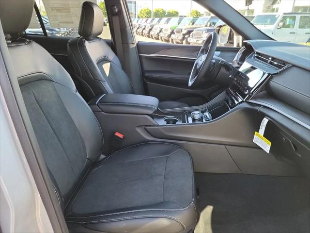 2026 Jeep Grand Cherokee Altitude 4x2