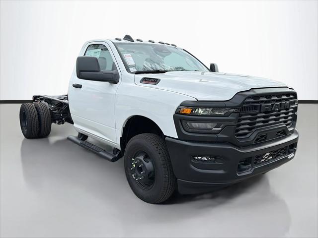 2026 RAM Ram 3500 Chassis Cab RAM 3500 TRADESMAN CHASSIS REGULAR CAB 4X4 84 CA