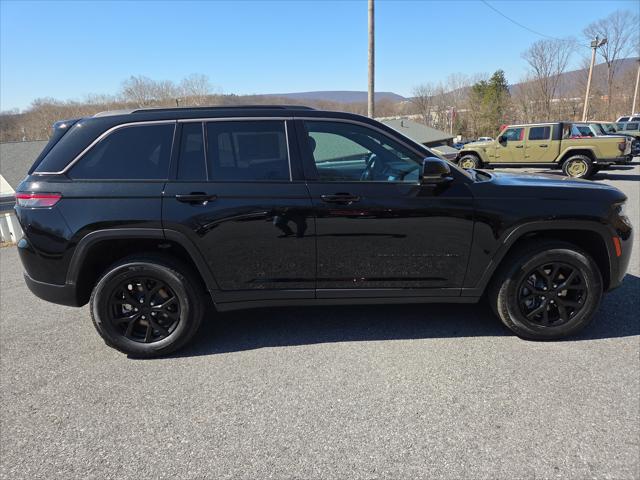 2026 Jeep Grand Cherokee GRAND CHEROKEE LAREDO ALTITUDE 4X4 2026 Jeep Grand Cherokee GRAND CHEROKEE LAREDO ALTITUDE 4X4