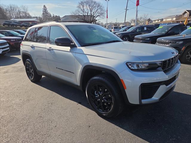 2026 Jeep Grand Cherokee GRAND CHEROKEE LAREDO ALTITUDE 4X4 2026 Jeep Grand Cherokee GRAND CHEROKEE LAREDO ALTITUDE 4X4