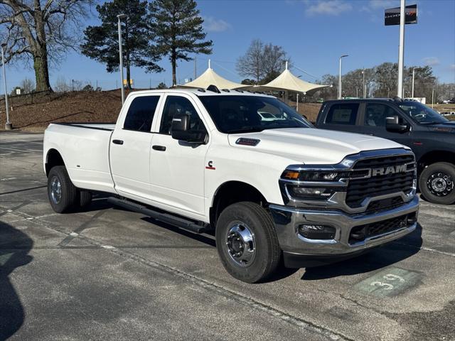 2026 RAM Ram 3500 RAM 3500 TRADESMAN CREW CAB 4X4 8 BOX