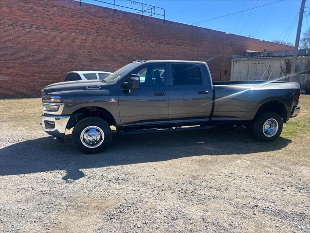 2026 RAM Ram 3500 RAM 3500 TRADESMAN CREW CAB 4X4 8 BOX