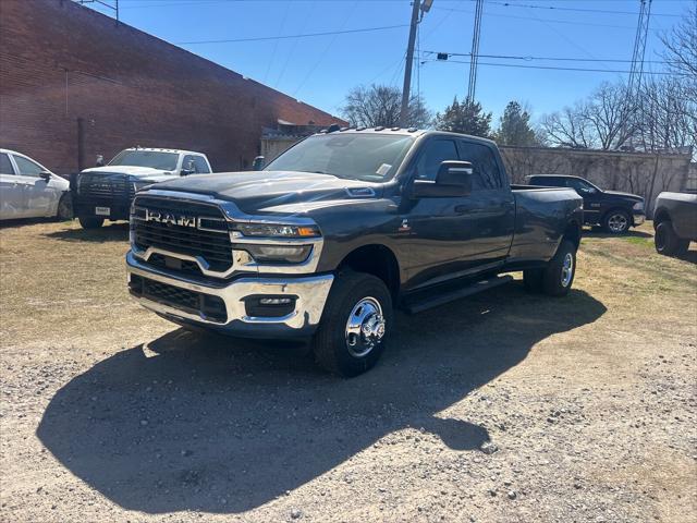 2026 RAM Ram 3500 RAM 3500 TRADESMAN CREW CAB 4X4 8 BOX