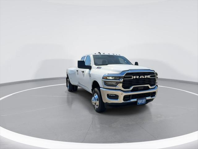 2026 RAM Ram 3500 RAM 3500 TRADESMAN CREW CAB 4X4 8 BOX