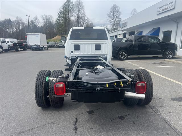 2026 RAM Ram 5500 Chassis Cab RAM 5500 TRADESMAN CHASSIS REGULAR CAB 4X4 108 CA
