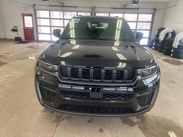 2026 Jeep Grand Cherokee Altitude 4x4