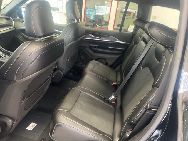 2026 Jeep Grand Cherokee Altitude 4x4
