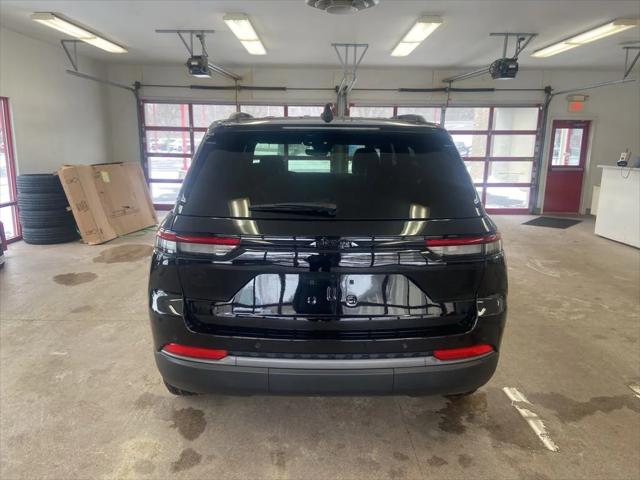 2026 Jeep Grand Cherokee Altitude 4x4