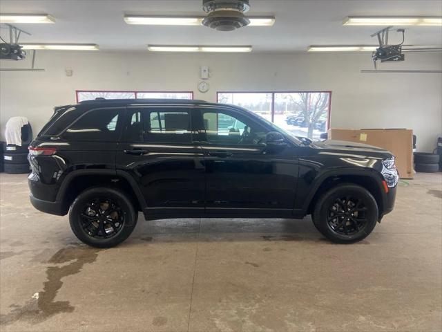 2026 Jeep Grand Cherokee Altitude 4x4
