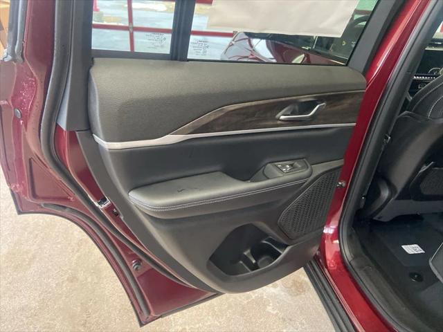 2026 Jeep Grand Cherokee Altitude 4x4