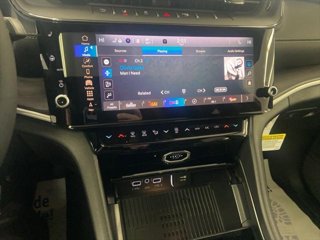 2026 Jeep Grand Cherokee Altitude 4x4