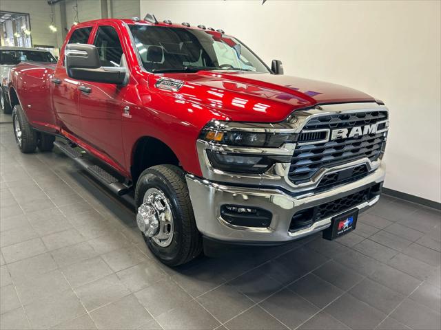 2026 RAM Ram 3500 RAM 3500 TRADESMAN CREW CAB 4X4 8 BOX