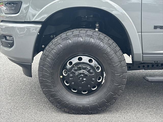 2026 Ram 3500 Limited Mega Cab 4x4 6'4" Box