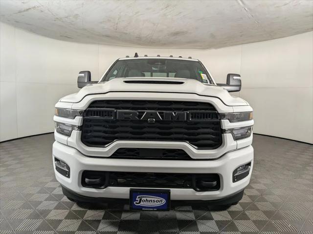 2026 RAM Ram 2500 RAM 2500 BLACK EXPRESS CREW CAB 4X4 8 BOX