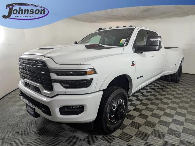 2026 RAM Ram 3500 RAM 3500 LIMITED CREW CAB 4X4 8 BOX