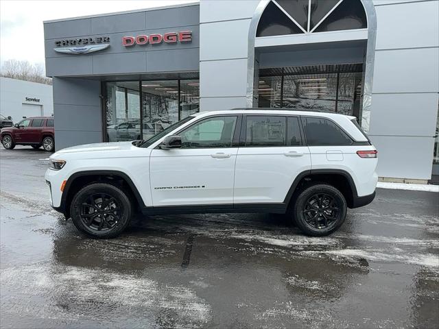 2026 Jeep Grand Cherokee GRAND CHEROKEE LAREDO ALTITUDE 4X4 2026 Jeep Grand Cherokee GRAND CHEROKEE LAREDO ALTITUDE 4X4