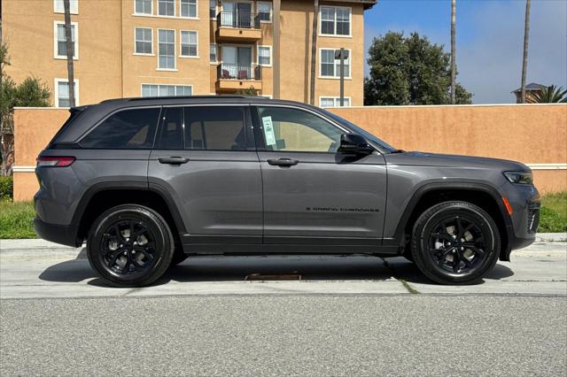 2026 Jeep Grand Cherokee GRAND CHEROKEE LAREDO ALTITUDE 4X4