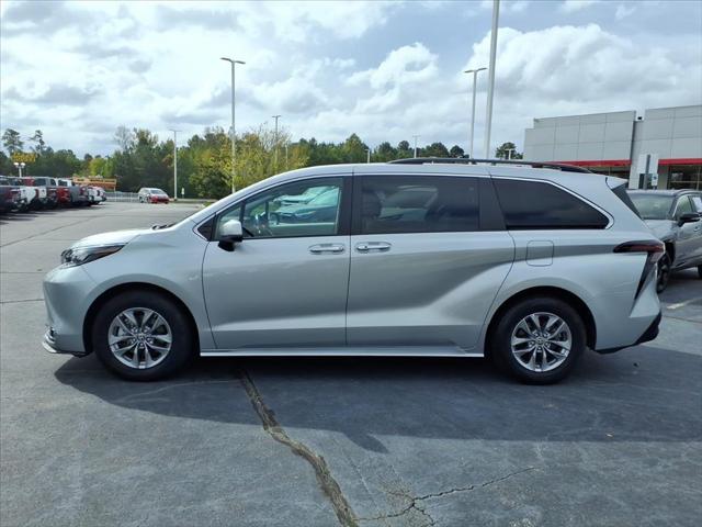 2024 Toyota Sienna XLE