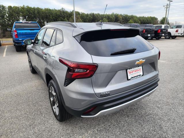 2025 Chevrolet Trax FWD LT