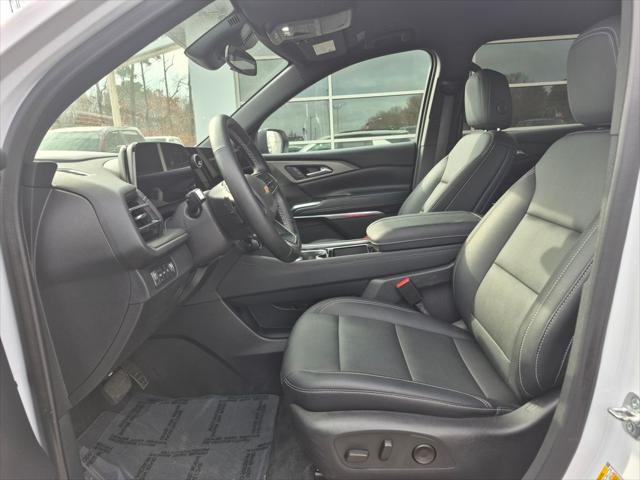 2025 Chevrolet Traverse AWD LT