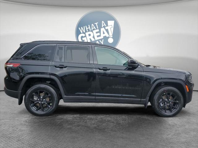 2026 Jeep Grand Cherokee GRAND CHEROKEE LAREDO ALTITUDE 4X4