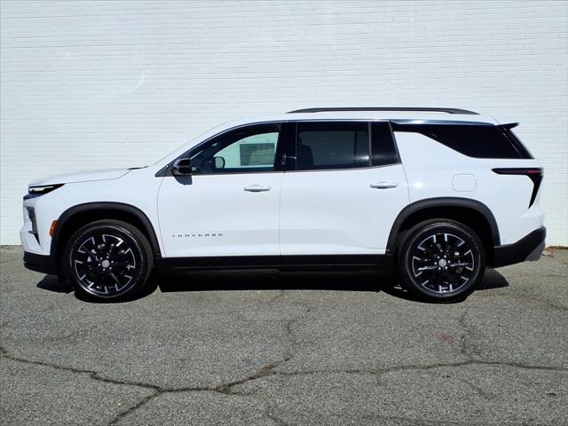 2026 Chevrolet Traverse FWD LT