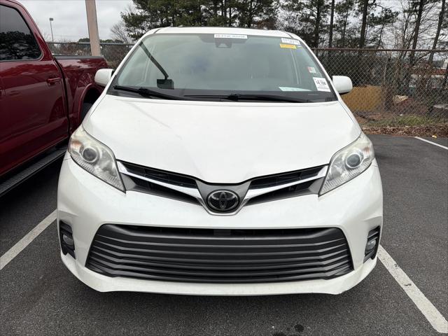 2020 Toyota Sienna XLE