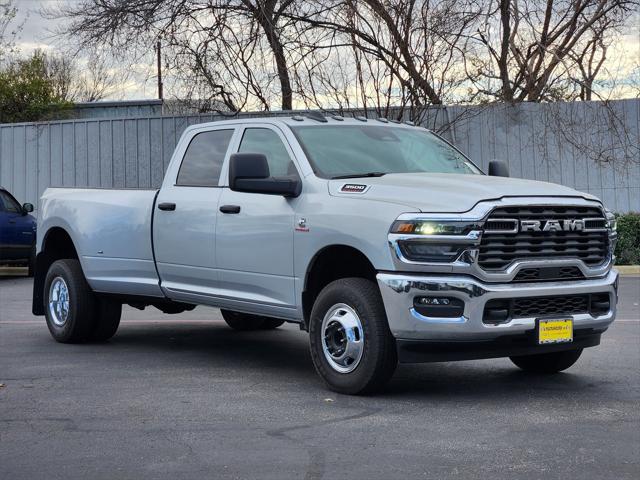 2026 RAM Ram 3500 RAM 3500 TRADESMAN CREW CAB 4X4 8 BOX