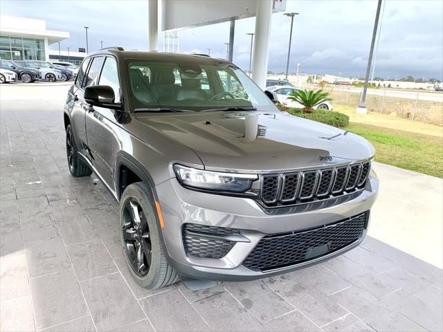 2023 Jeep Grand Cherokee Altitude 4x2