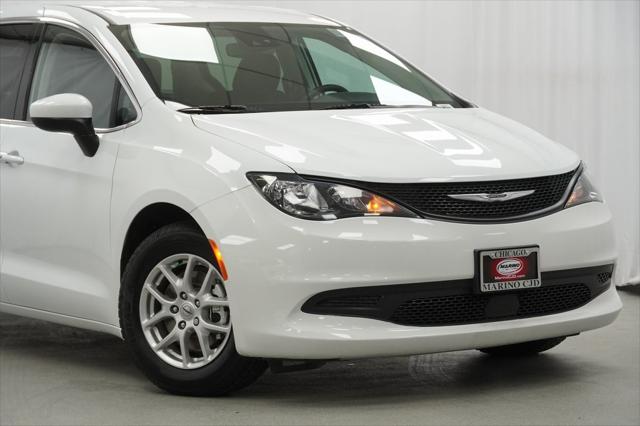 2023 Chrysler Voyager LX