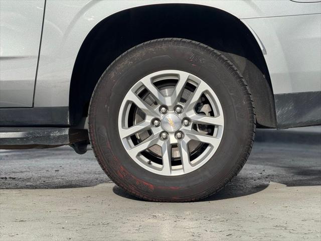 2024 Chevrolet Suburban 4WD LT