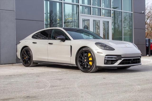 2022 Porsche Panamera Turbo S