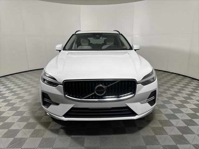 2022 Volvo XC60 B5 Momentum