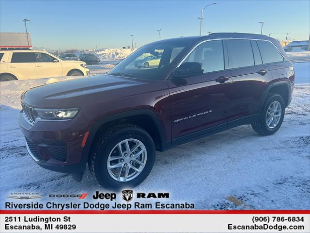 2025 Jeep Grand Cherokee GRAND CHEROKEE LAREDO X 4X4