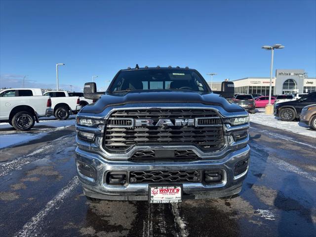 2025 RAM 3500 Big Horn Crew Cab 4x4 8 Box