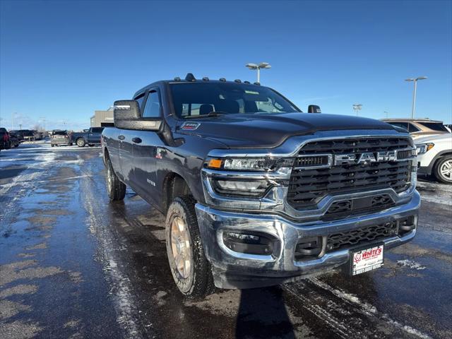 2025 RAM 3500 Big Horn Crew Cab 4x4 8 Box