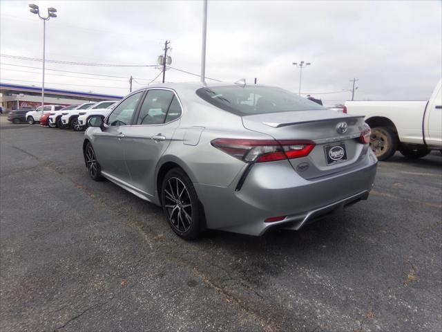 2022 Toyota Camry SE
