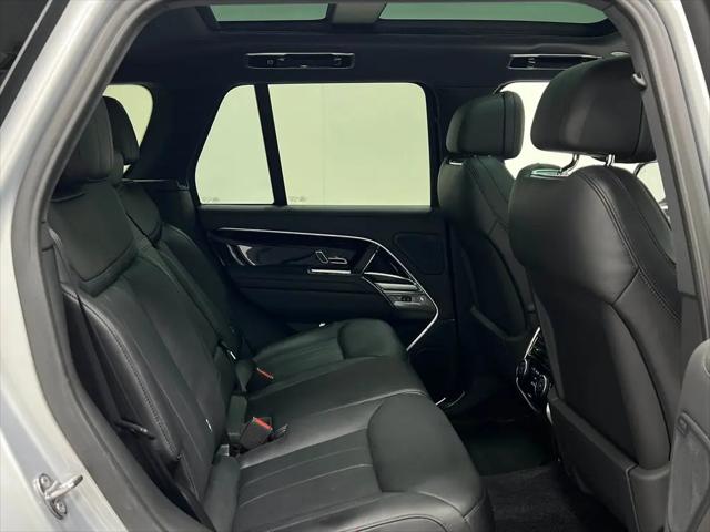 2024 Land Rover Range Rover P530 SE