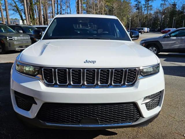 2025 Jeep Grand Cherokee Laredo 4x2