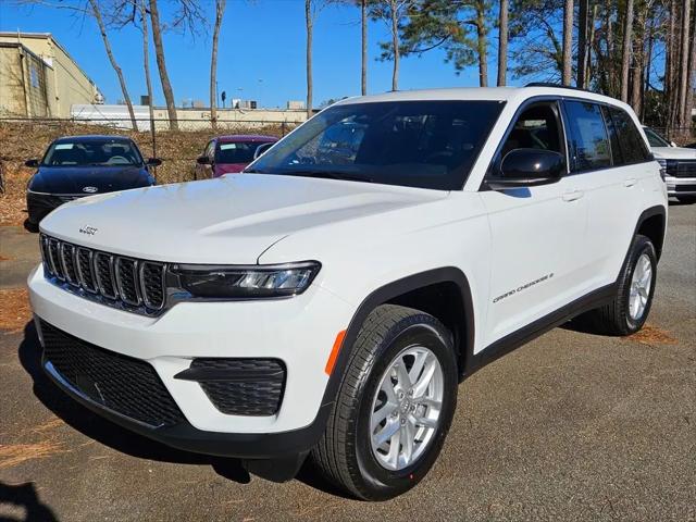 2025 Jeep Grand Cherokee Laredo 4x2