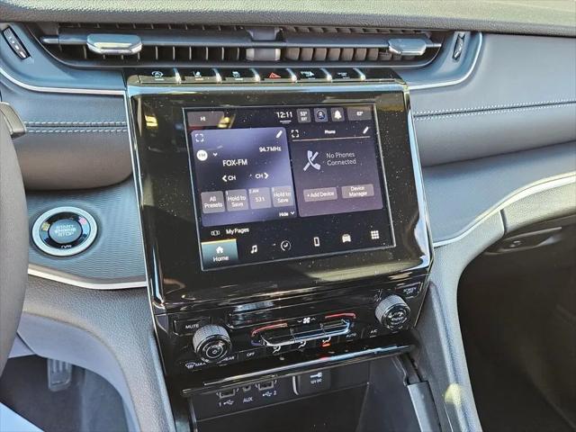 2025 Jeep Grand Cherokee Laredo 4x2