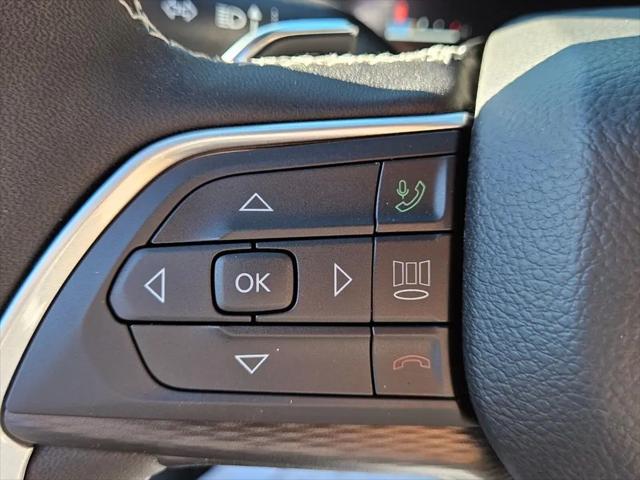 2025 Jeep Grand Cherokee Laredo 4x2
