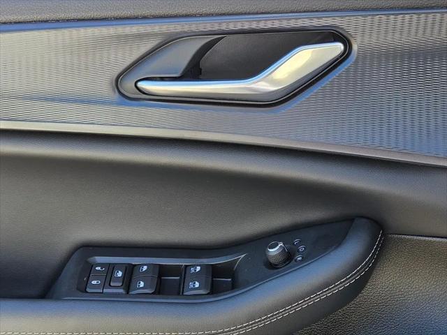 2025 Jeep Grand Cherokee Laredo 4x2