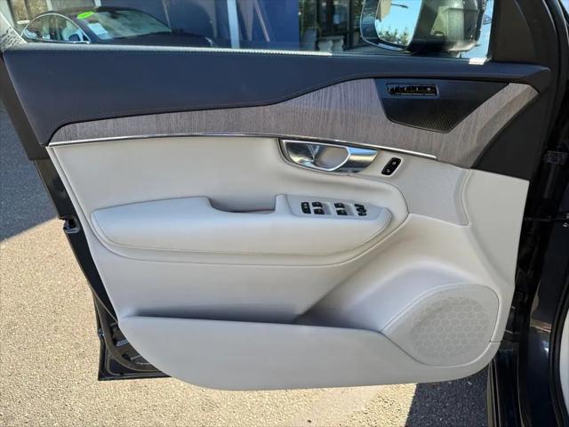 2022 Volvo XC90 Recharge T8 Inscription 6 Passenger