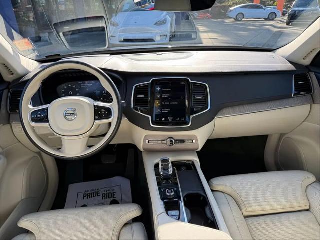 2022 Volvo XC90 Recharge T8 Inscription 6 Passenger