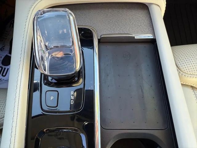 2022 Volvo XC90 Recharge T8 Inscription 6 Passenger