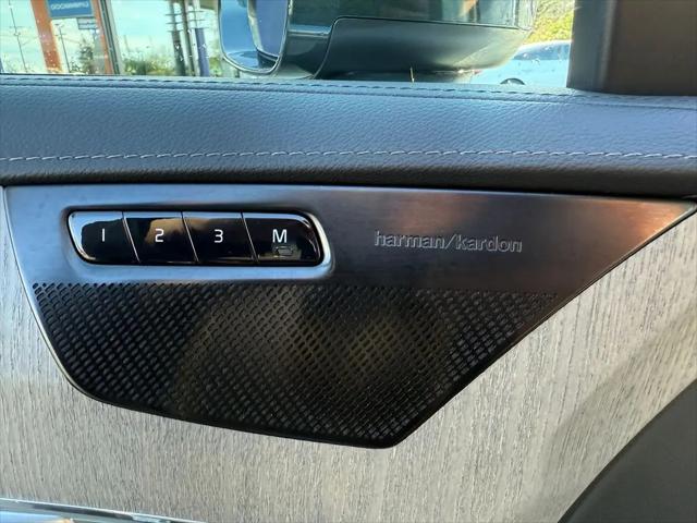 2022 Volvo XC90 Recharge T8 Inscription 6 Passenger