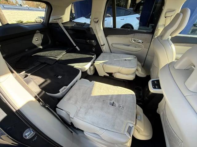 2022 Volvo XC90 Recharge T8 Inscription 6 Passenger